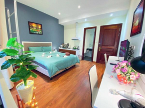 May - FABULOUS 05 - Phone 09756-59323